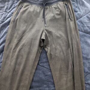 Under Armour LG Olive Green Performance Joggers with Zip Pockets